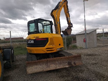 jcb zadaj