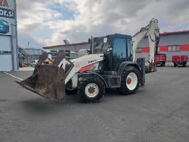 Kombinirka TEREX TLB 890, godina 2013