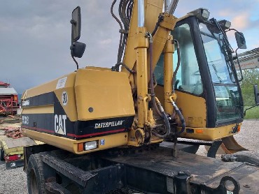 bager cat 318m