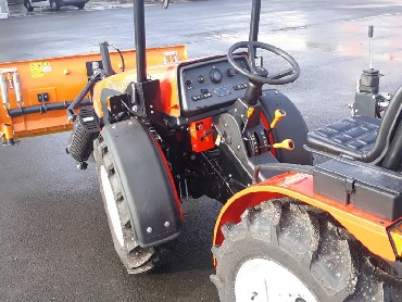 tractor goldoni z desko